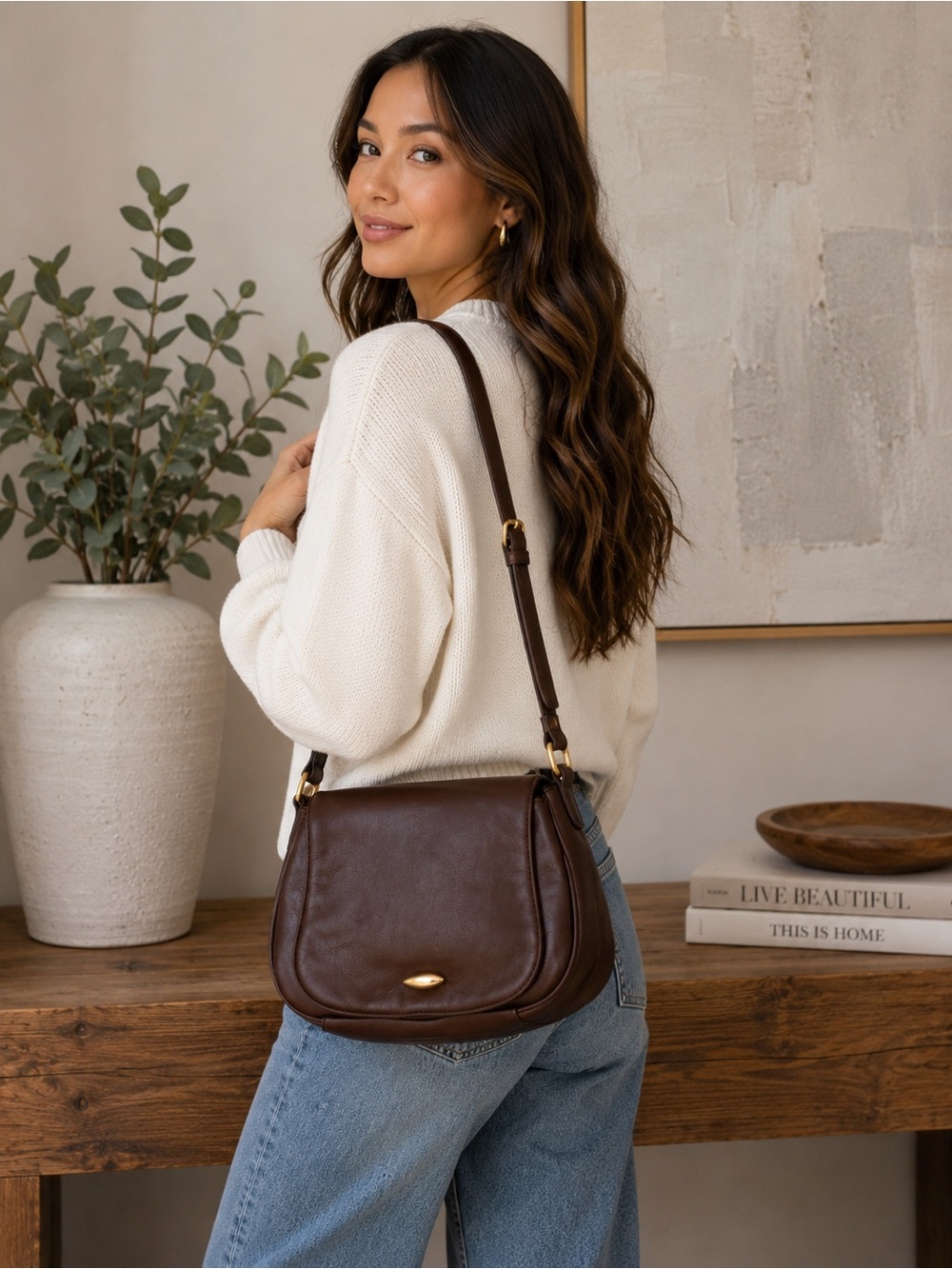 Valerie Stevens Brown Leather Crossbody Bag Gold Hardware Classic Everyday